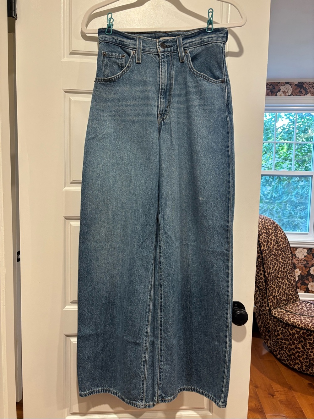 Levi’s Cinch Baggy Jeans